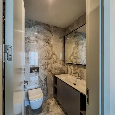 Luxury In 5 Star * 阿拉尼亚