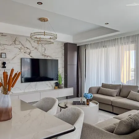 Luxury In 5 Star 公寓 阿拉尼亚